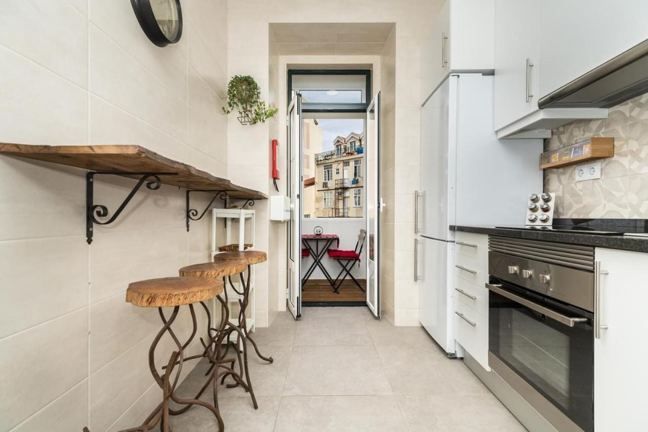 Rustic M2 R1 - Amazing Double Room With Shared Bathroom Lisboa المظهر الخارجي الصورة